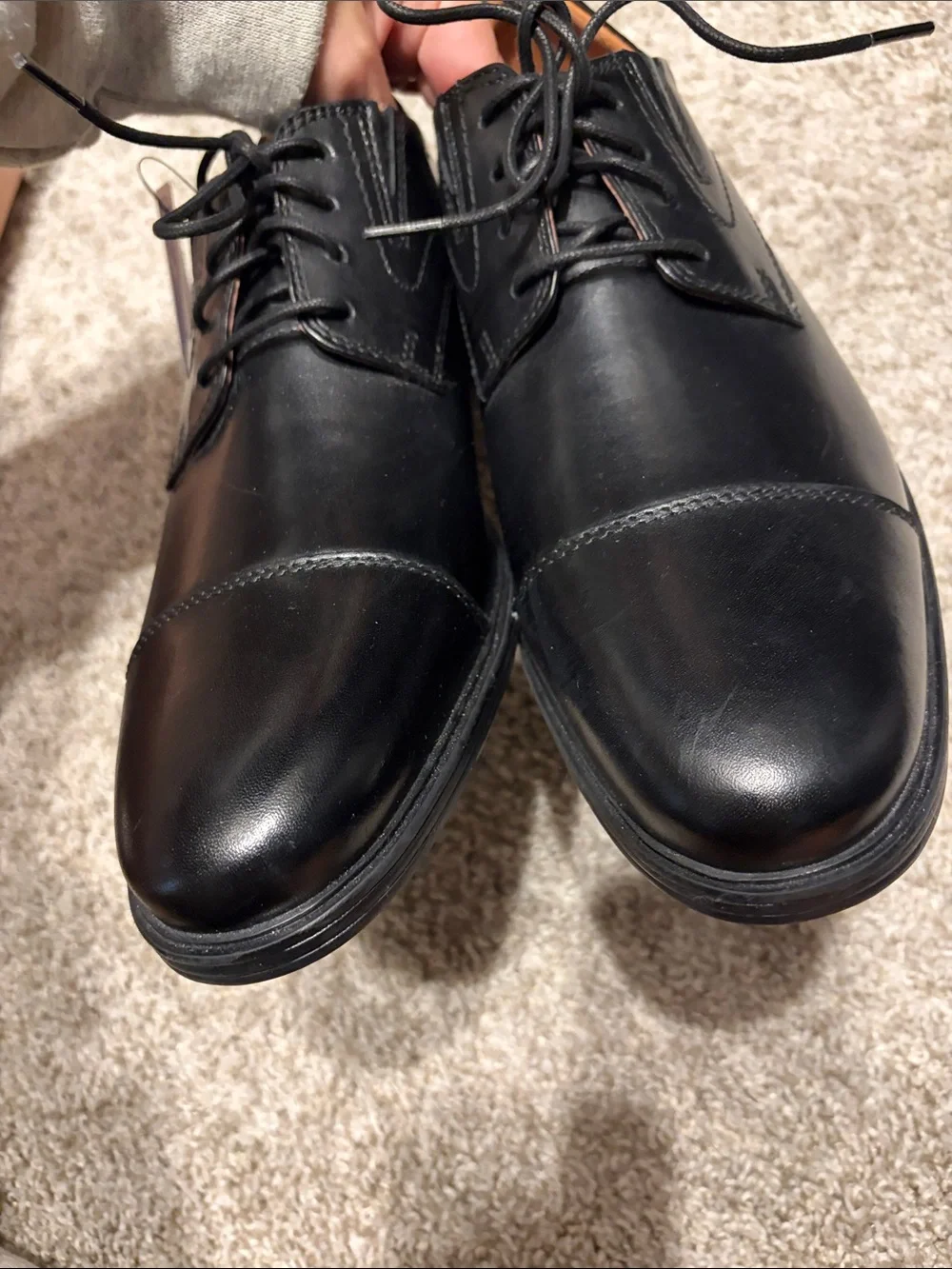 Clarks Black Leather Cap-Toe Lace-Up Oxfords